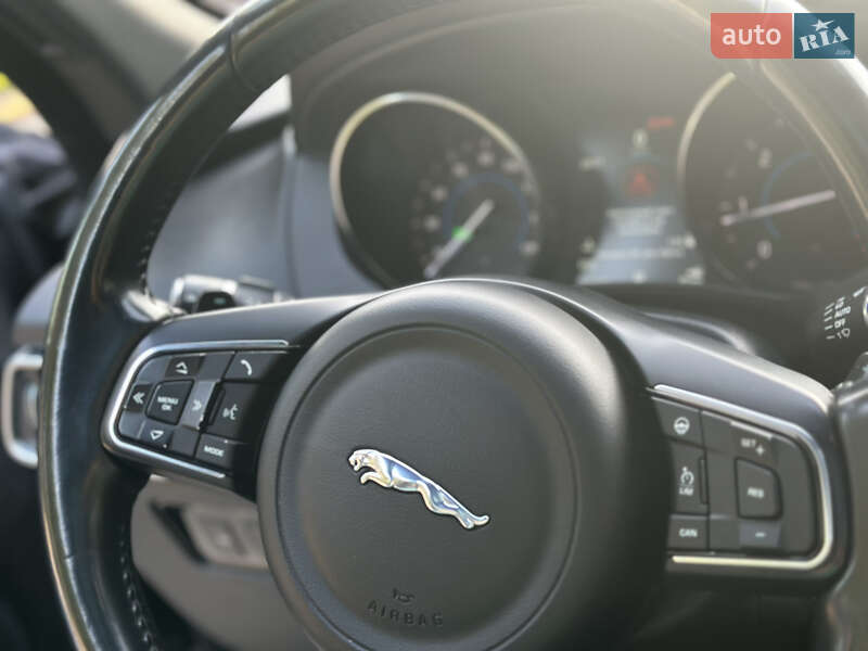 Внедорожник / Кроссовер Jaguar F-Pace 2016 в Львове