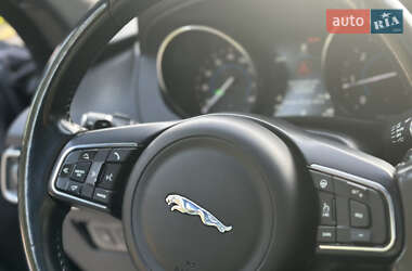 Внедорожник / Кроссовер Jaguar F-Pace 2016 в 