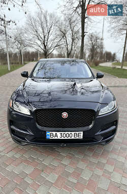 Внедорожник / Кроссовер Jaguar F-Pace 2017 в 