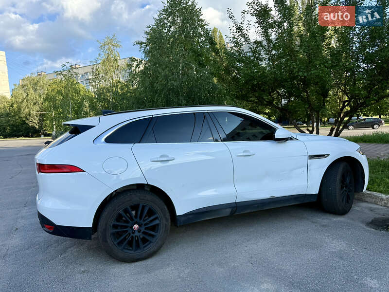 Jaguar F-Pace 2016
