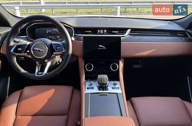 Внедорожник / Кроссовер Jaguar F-Pace 2022 в 