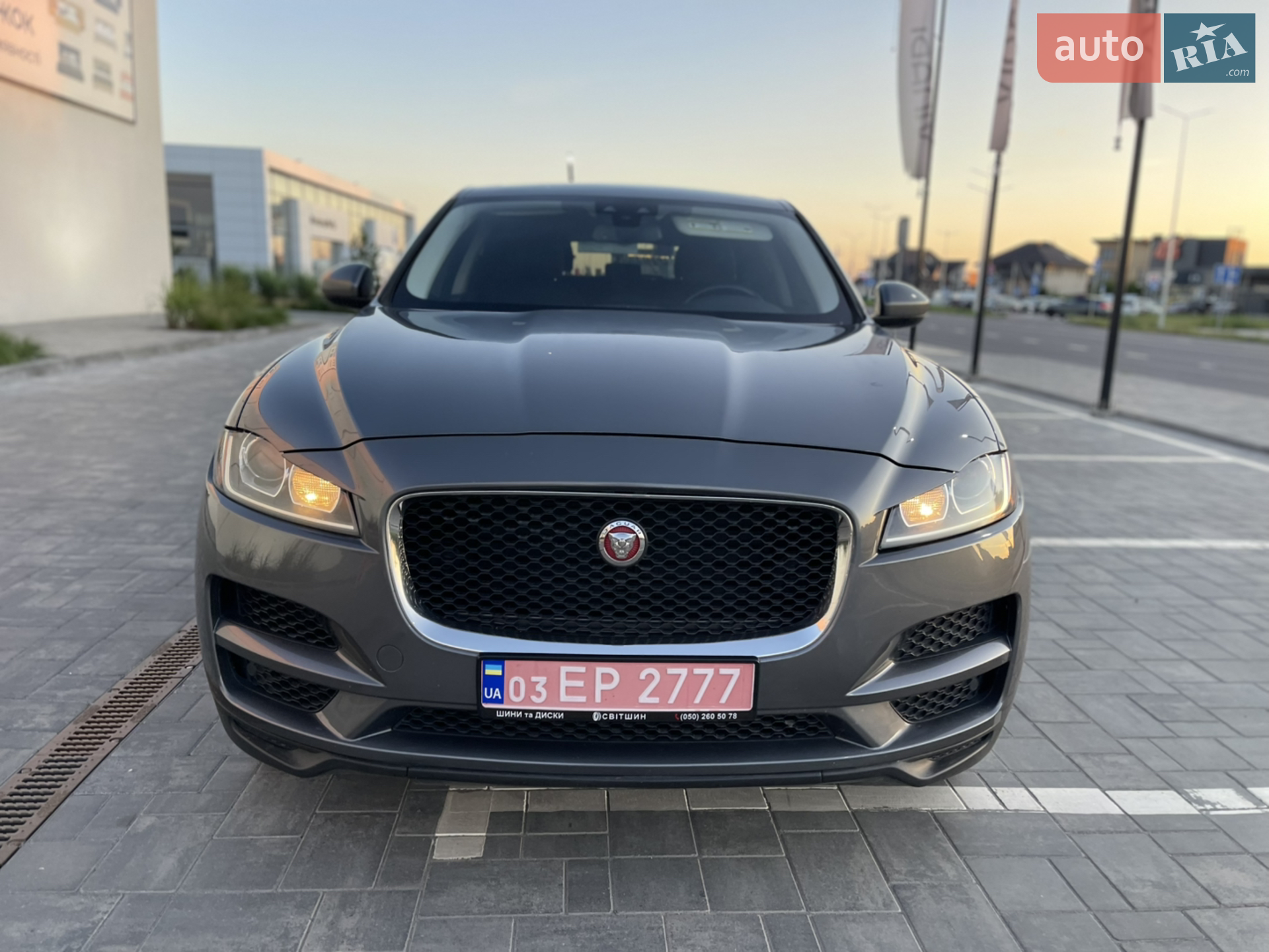 2017 Jaguar F-Pace - мініатюра 4
