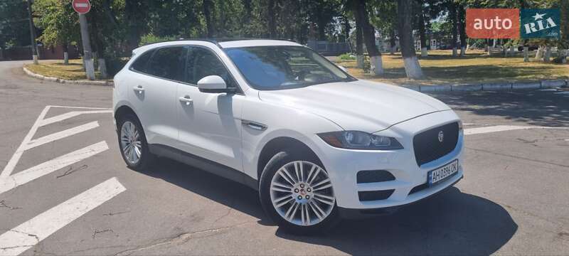 Позашляховик / Кросовер Jaguar F-Pace 2016 в 