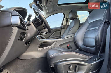 Позашляховик / Кросовер Jaguar F-Pace 2017 в 