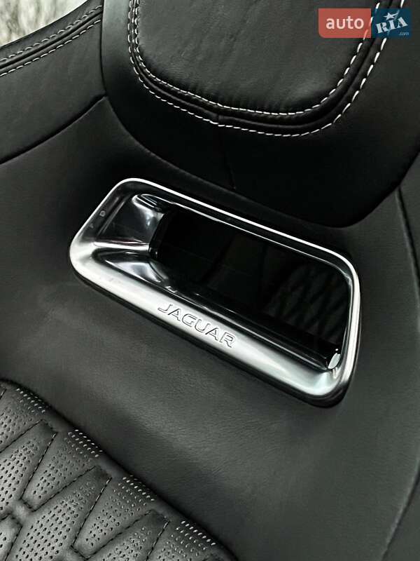 Позашляховик / Кросовер Jaguar F-Pace 2019 в Києві