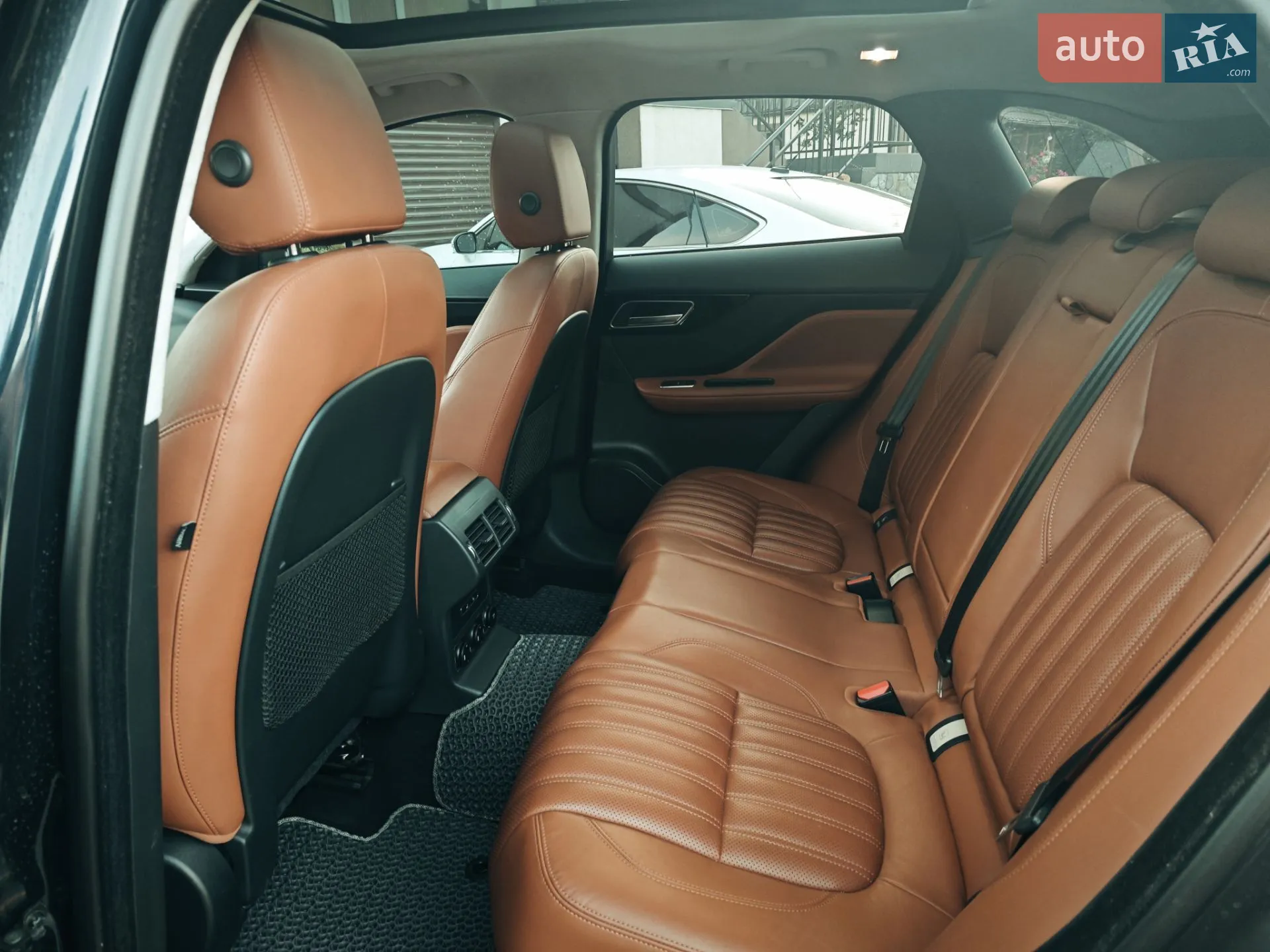 2019 Jaguar F-Pace - мініатюра 18