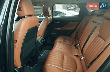 Внедорожник / Кроссовер Jaguar F-Pace 2019 в 