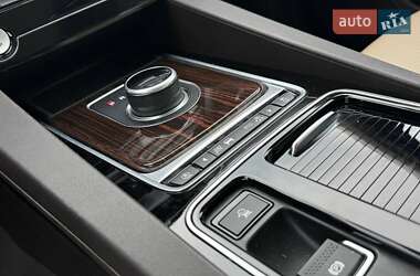 Внедорожник / Кроссовер Jaguar F-Pace 2017 в 