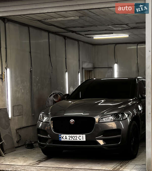 Позашляховик / Кросовер Jaguar F-Pace 2016 в Києві