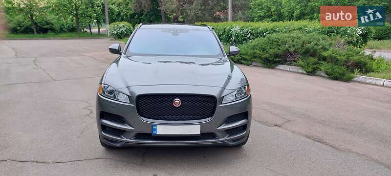 Jaguar F-Pace 2016