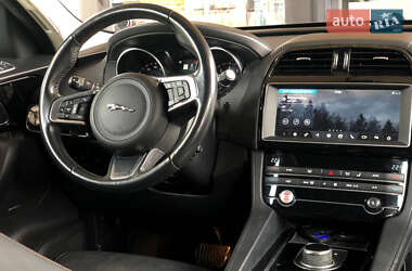 Внедорожник / Кроссовер Jaguar F-Pace 2019 в 