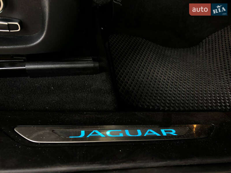 Внедорожник / Кроссовер Jaguar F-Pace 2019 в Львове