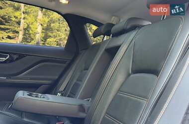 Позашляховик / Кросовер Jaguar F-Pace 2017 в 