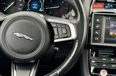 Позашляховик / Кросовер Jaguar F-Pace 2017 в 