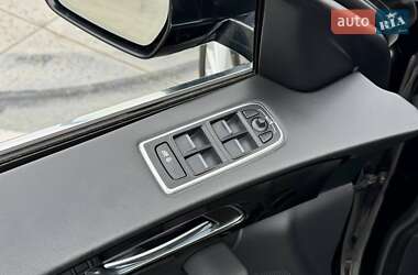 Позашляховик / Кросовер Jaguar F-Pace 2017 в 