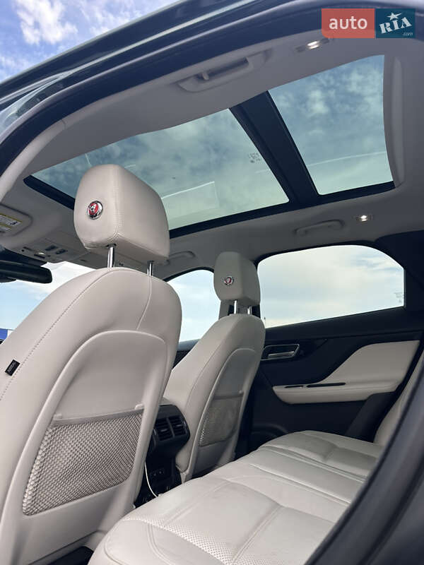 Внедорожник / Кроссовер Jaguar F-Pace 2016 в Киеве