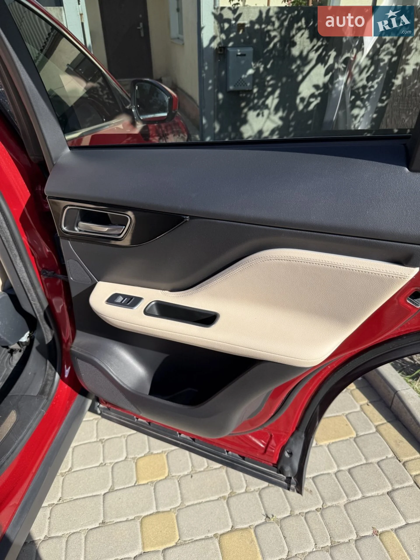 2018 Jaguar F-Pace - мініатюра 15