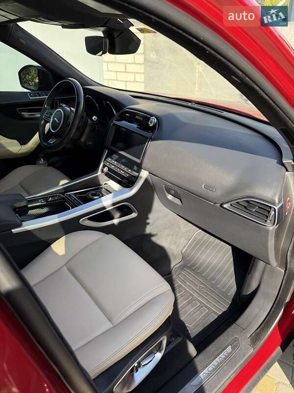 Позашляховик / Кросовер Jaguar F-Pace 2018 в Харкові