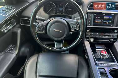 Позашляховик / Кросовер Jaguar F-Pace 2016 в 