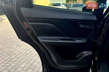 Позашляховик / Кросовер Jaguar F-Pace 2016 в 