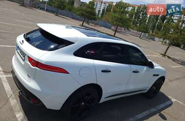 Позашляховик / Кросовер Jaguar F-Pace 2016 в 