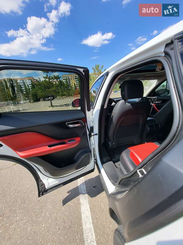 Позашляховик / Кросовер Jaguar F-Pace 2016 в Миколаєві