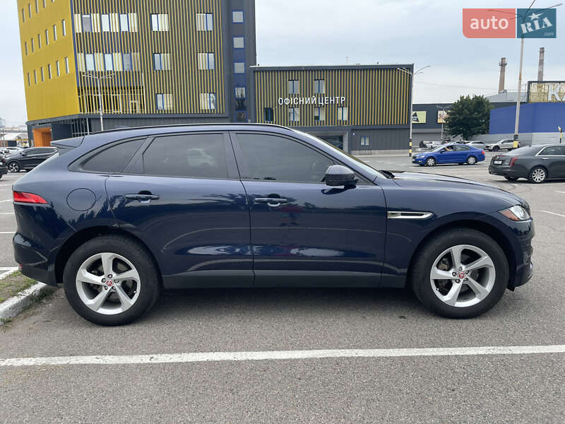 Позашляховик / Кросовер Jaguar F-Pace 2017 в Києві