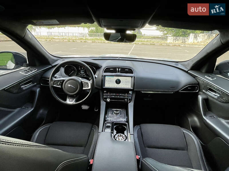 Внедорожник / Кроссовер Jaguar F-Pace 2020 в Киеве