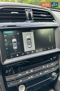 Внедорожник / Кроссовер Jaguar F-Pace 2016 в 