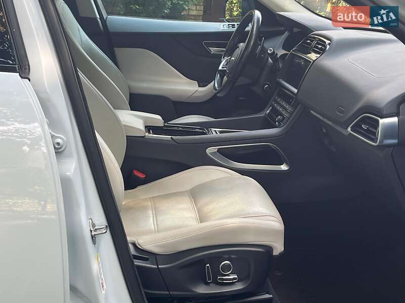 Позашляховик / Кросовер Jaguar F-Pace 2018 в Києві
