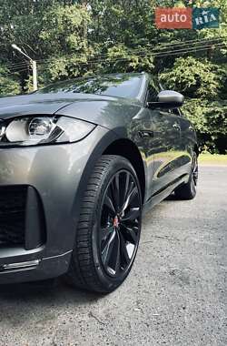 Позашляховик / Кросовер Jaguar F-Pace 2017 в 