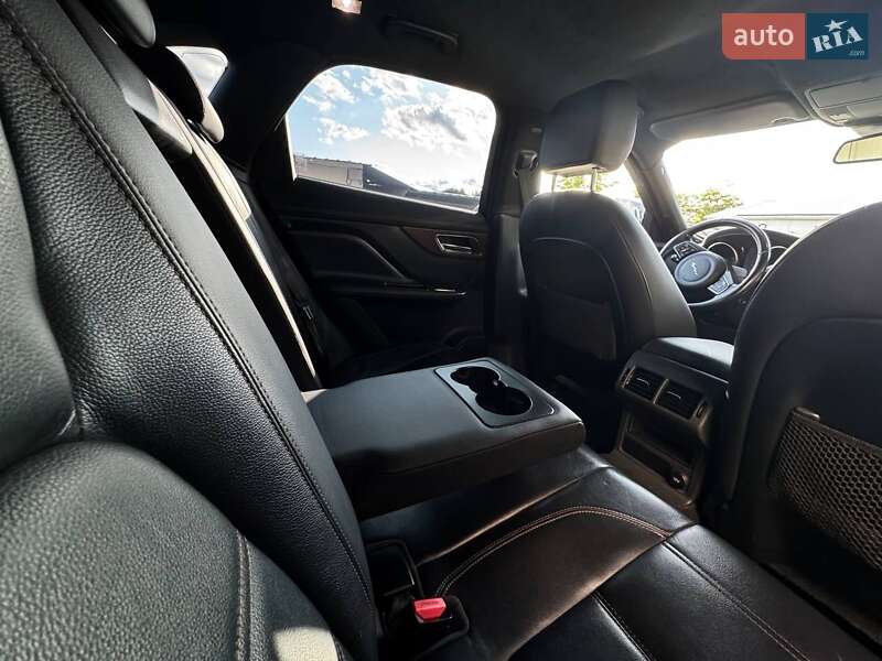 Позашляховик / Кросовер Jaguar F-Pace 2018 в Дніпрі фото 25 Позашляховик / Кросовер Jaguar F-Pace 2018 в Дніпрі