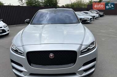Позашляховик / Кросовер Jaguar F-Pace 2018 в 