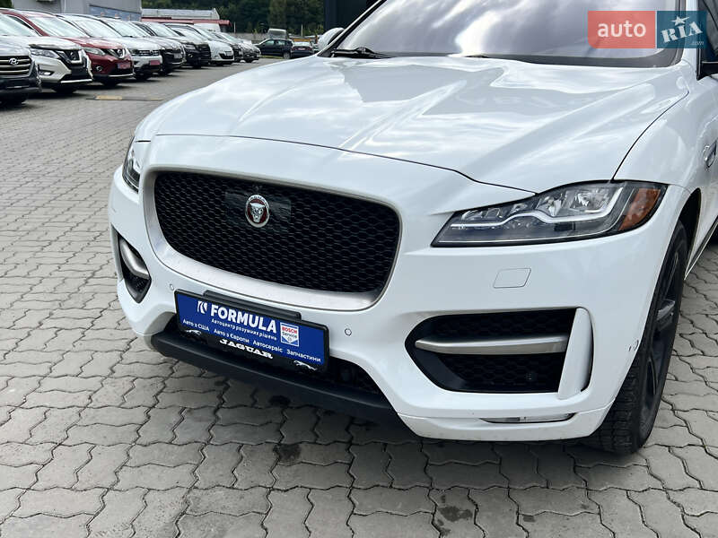 Внедорожник / Кроссовер Jaguar F-Pace 2017 в Нововолынске