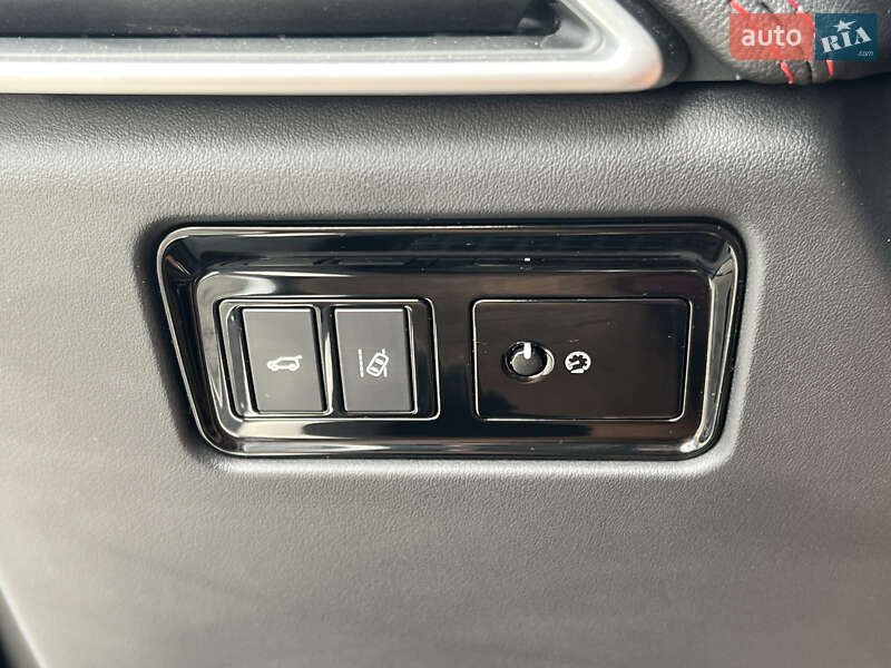 Внедорожник / Кроссовер Jaguar F-Pace 2017 в Нововолынске