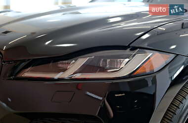 Внедорожник / Кроссовер Jaguar F-Pace 2021 в 