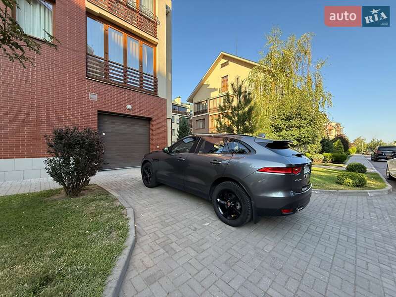 Внедорожник / Кроссовер Jaguar F-Pace 2016 в Запорожье