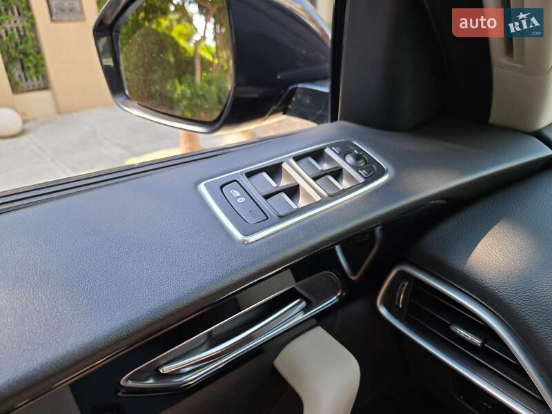 Внедорожник / Кроссовер Jaguar F-Pace 2017 в Киеве
