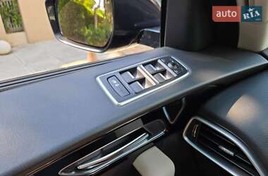 Внедорожник / Кроссовер Jaguar F-Pace 2017 в 