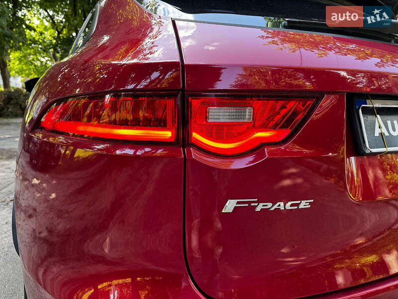Внедорожник / Кроссовер Jaguar F-Pace 2016 в Киеве