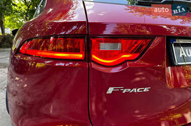 Внедорожник / Кроссовер Jaguar F-Pace 2016 в 