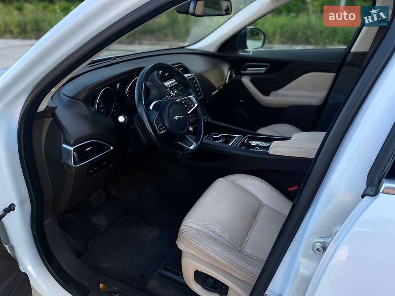 Внедорожник / Кроссовер Jaguar F-Pace 2017 в Киеве