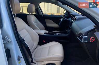 Внедорожник / Кроссовер Jaguar F-Pace 2017 в 