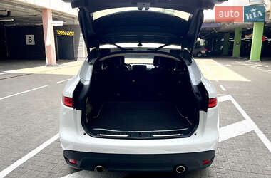 Внедорожник / Кроссовер Jaguar F-Pace 2019 в 