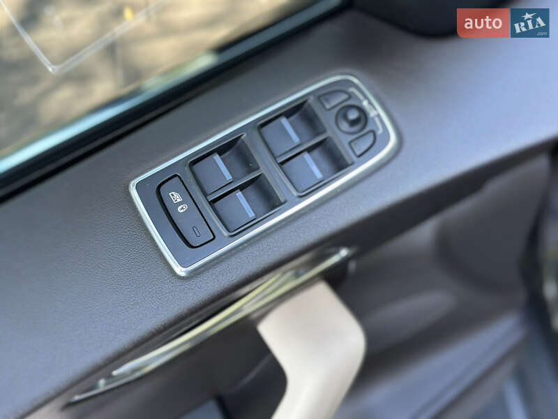 Позашляховик / Кросовер Jaguar F-Pace 2020 в Києві фото 35 Позашляховик / Кросовер Jaguar F-Pace 2020 в Києві