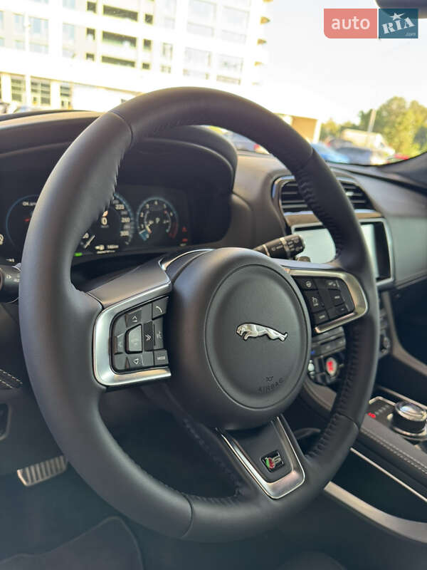 Позашляховик / Кросовер Jaguar F-Pace 2018 в Дніпрі