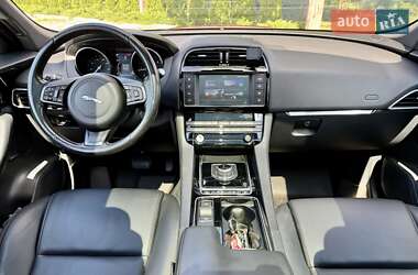 Позашляховик / Кросовер Jaguar F-Pace 2017 в 