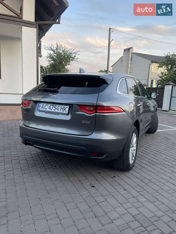 Внедорожник / Кроссовер Jaguar F-Pace 2016 в Ковеле