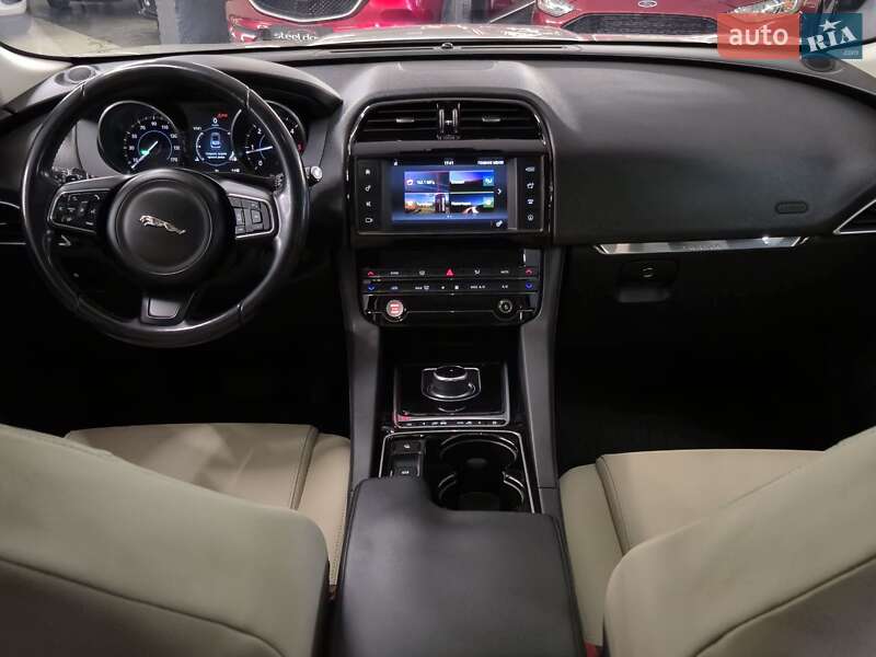 Внедорожник / Кроссовер Jaguar F-Pace 2016 в Николаеве фото 13 Внедорожник / Кроссовер Jaguar F-Pace 2016 в Николаеве