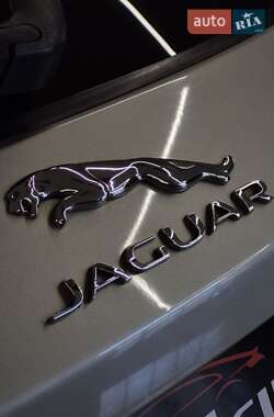 Позашляховик / Кросовер Jaguar F-Pace 2016 в 